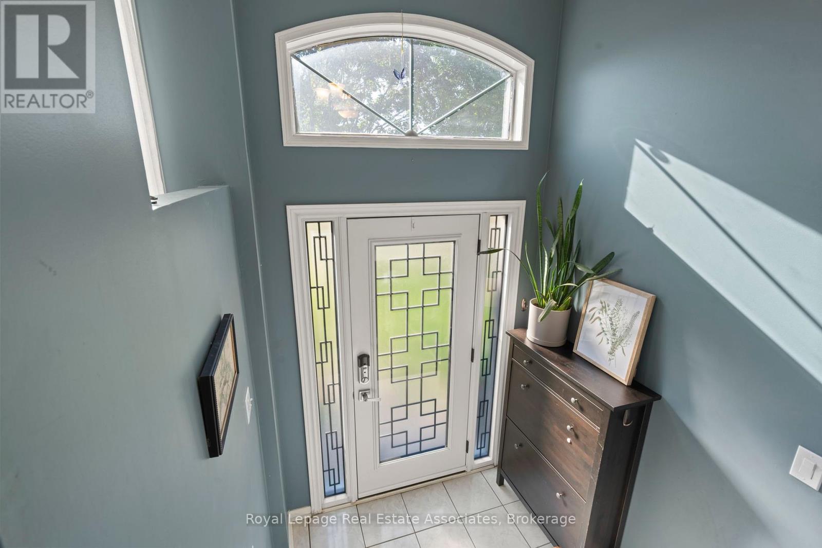 Photo 2 of 35 Willey Drive, Clarington ON