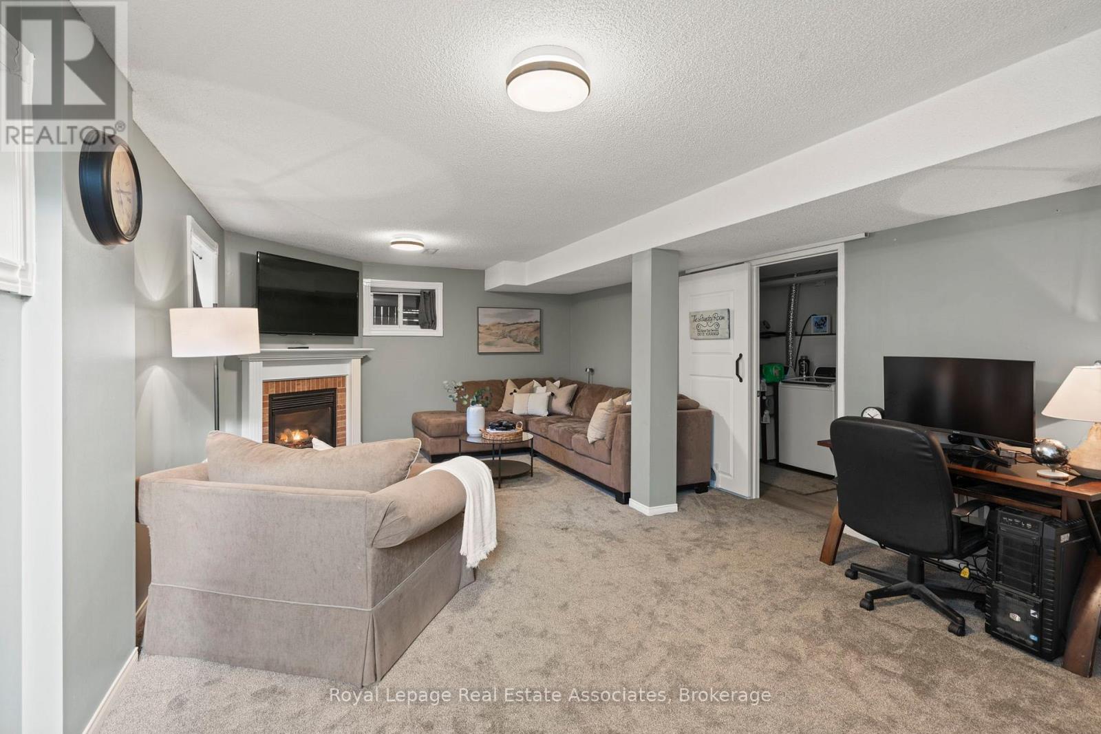 Photo 28 of 35 Willey Drive, Clarington ON