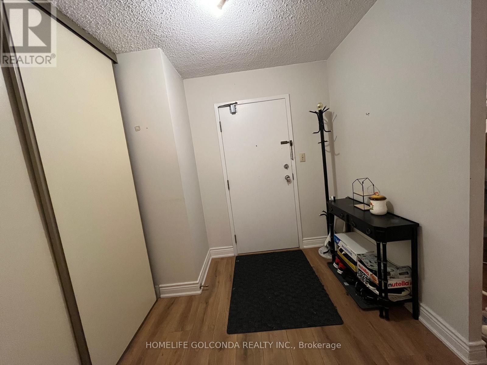 Photo 3 of 1108 225 Bamburgh Circle, Toronto ON
