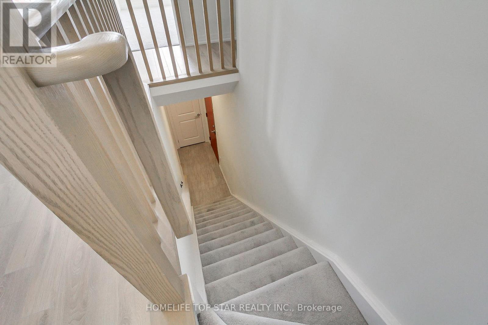 Photo 5 of 815 2635 William Jackson Drive, Pickering ON