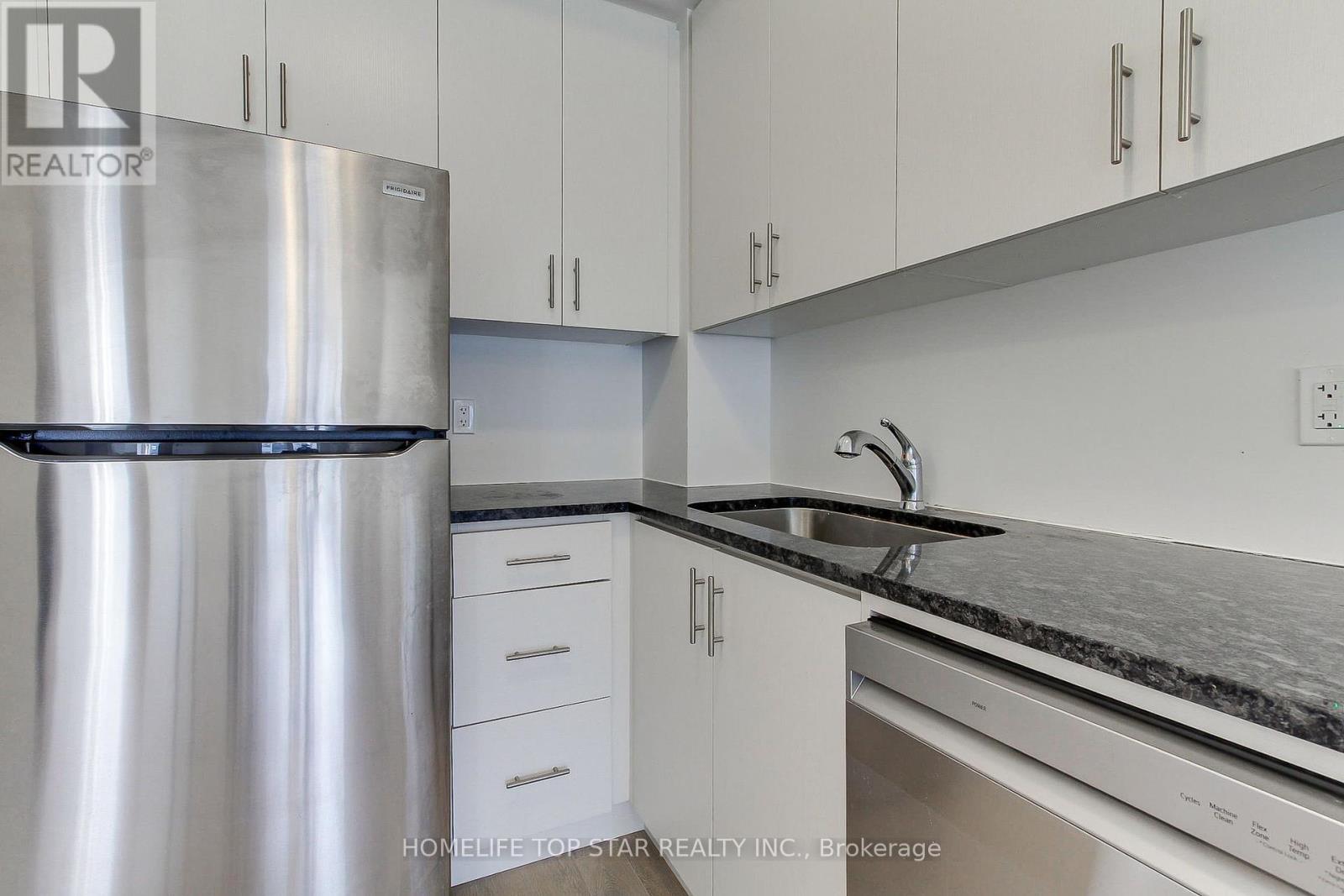 Photo 9 of 815 2635 William Jackson Drive, Pickering ON