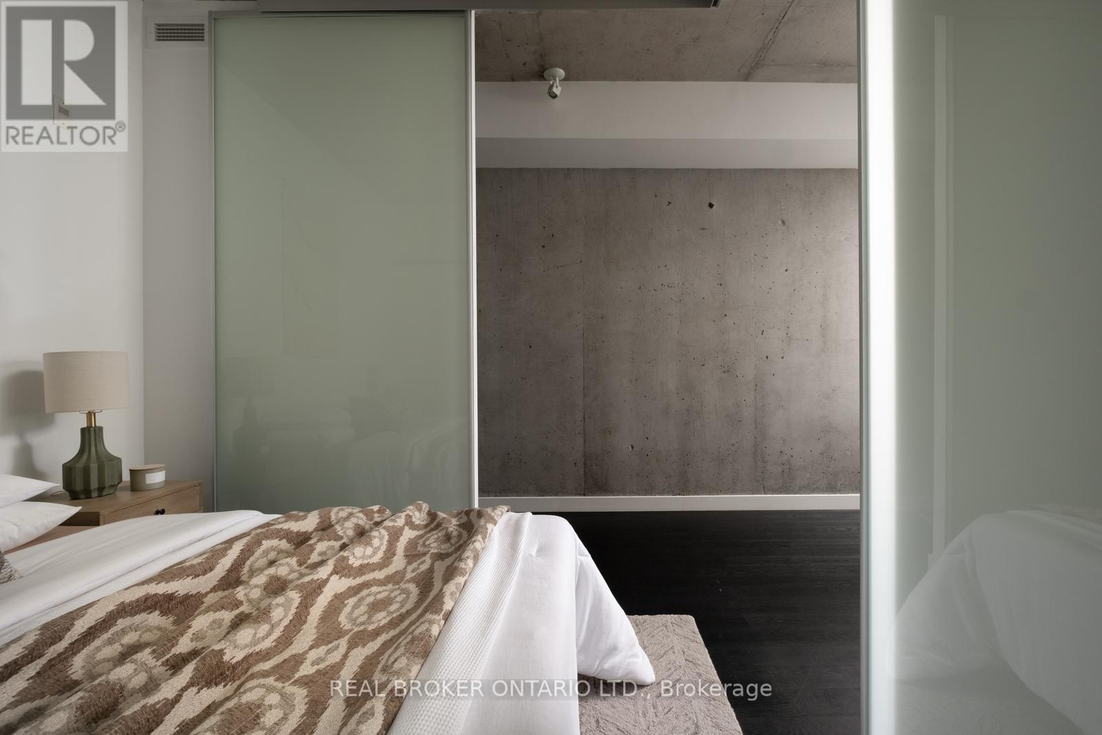 Photo 14 of 202 90 Broadview Avenue, Toronto ON