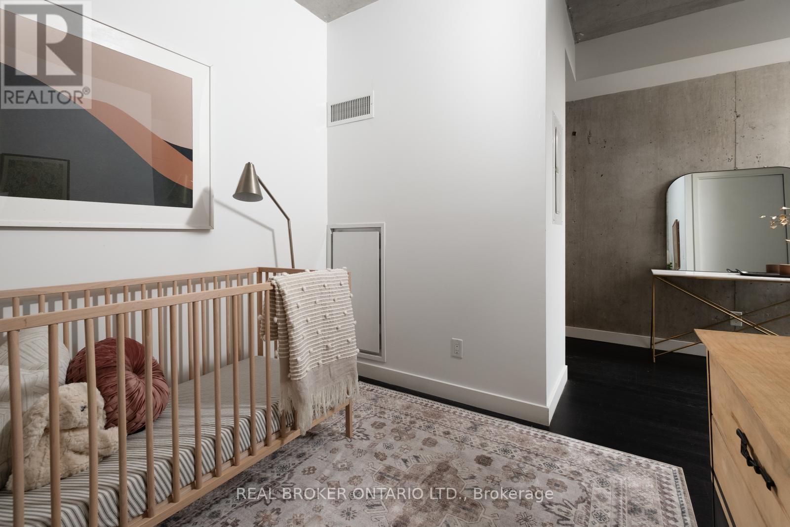 Photo 17 of 202 90 Broadview Avenue, Toronto ON