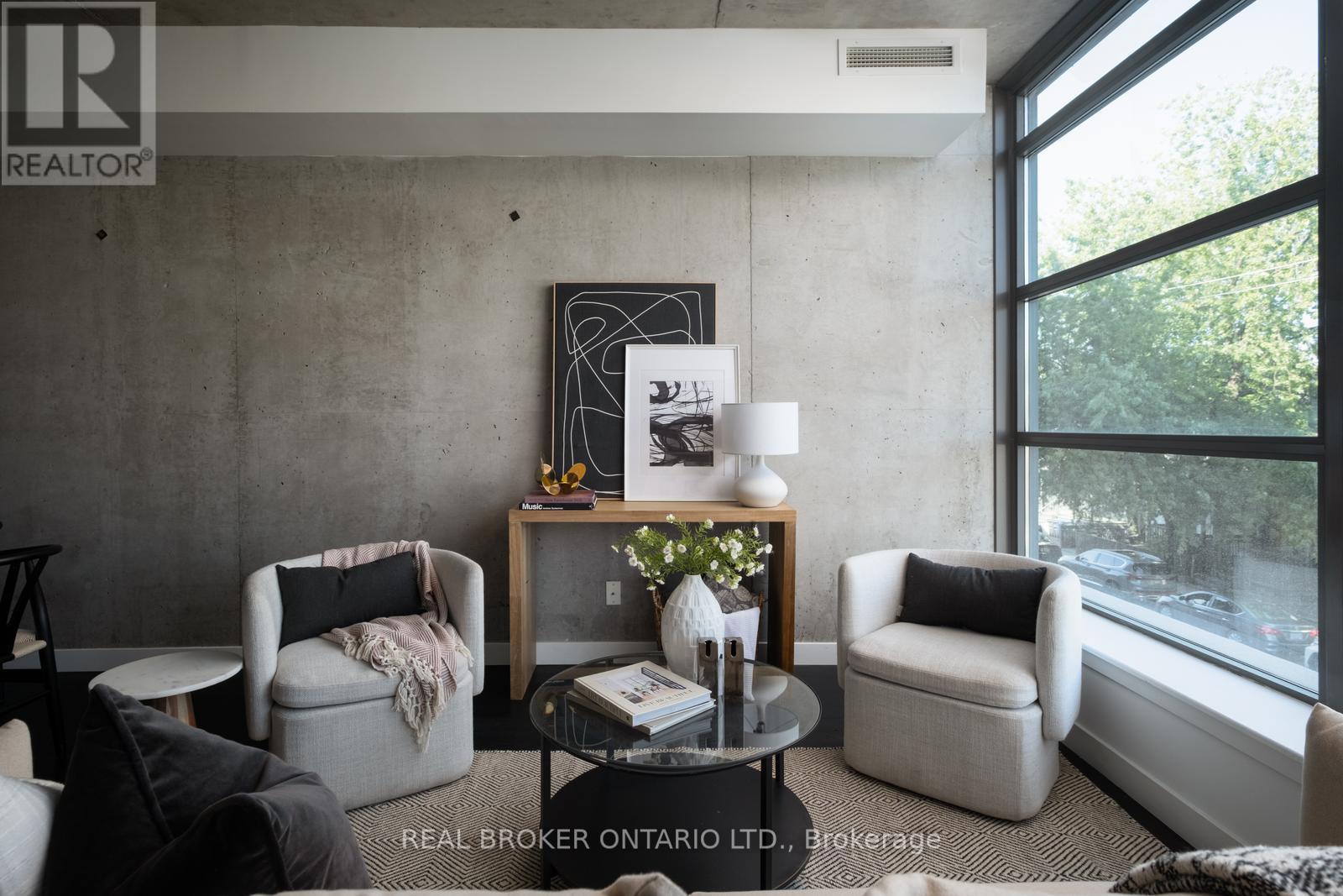 Photo 4 of 202 90 Broadview Avenue, Toronto ON
