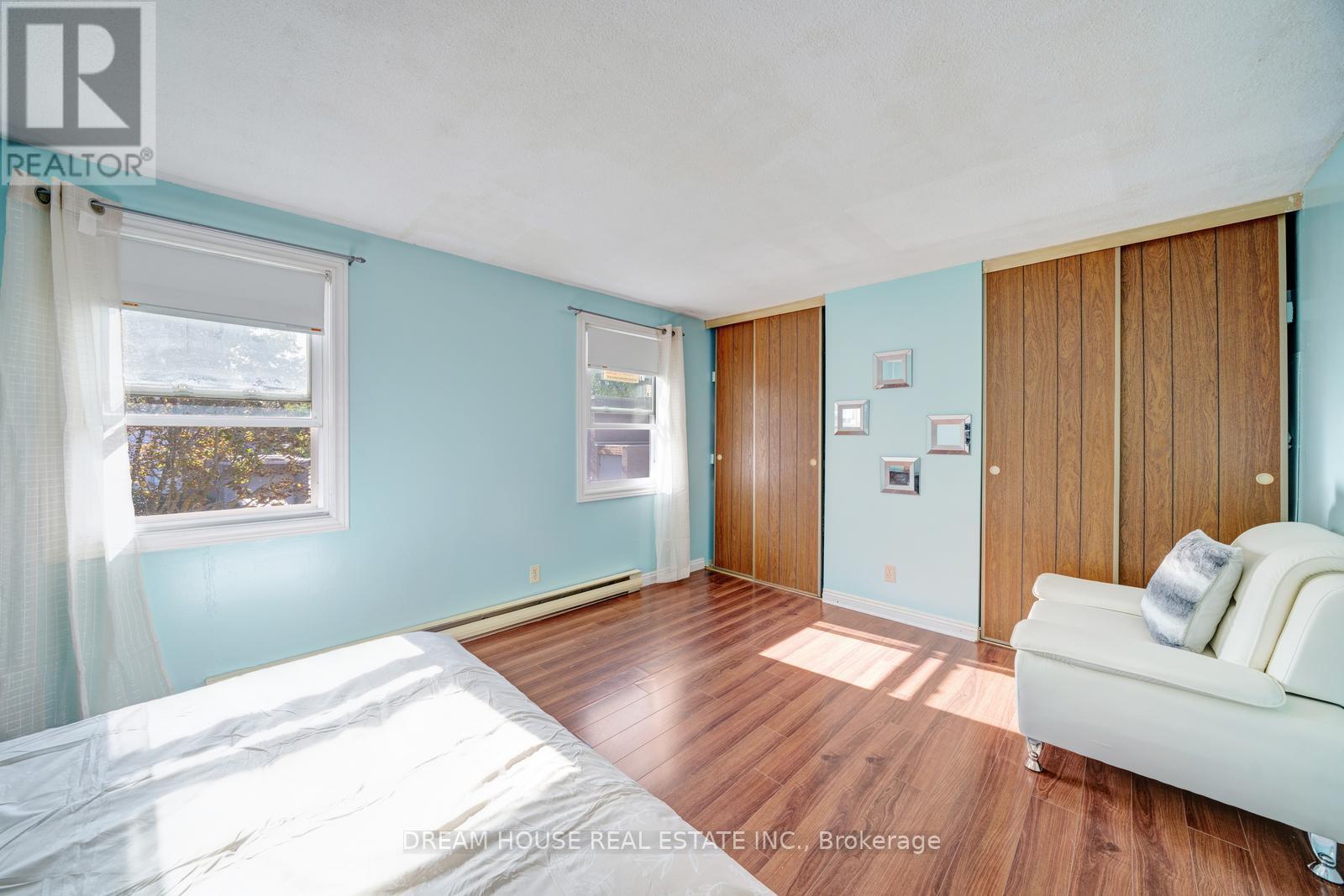 Photo 19 of 106 850 Huntingwood Drive, Toronto ON