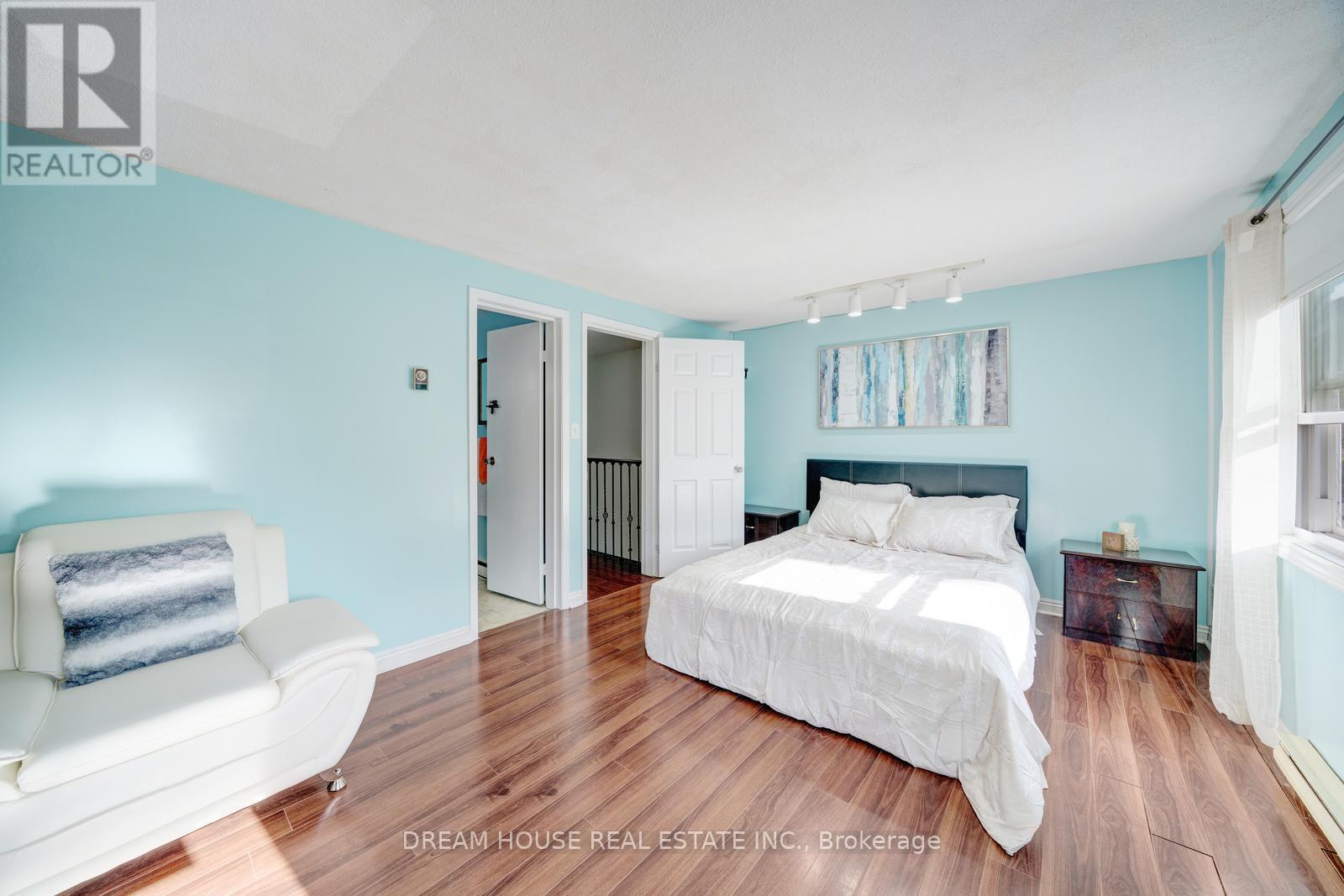 Photo 21 of 106 850 Huntingwood Drive, Toronto ON