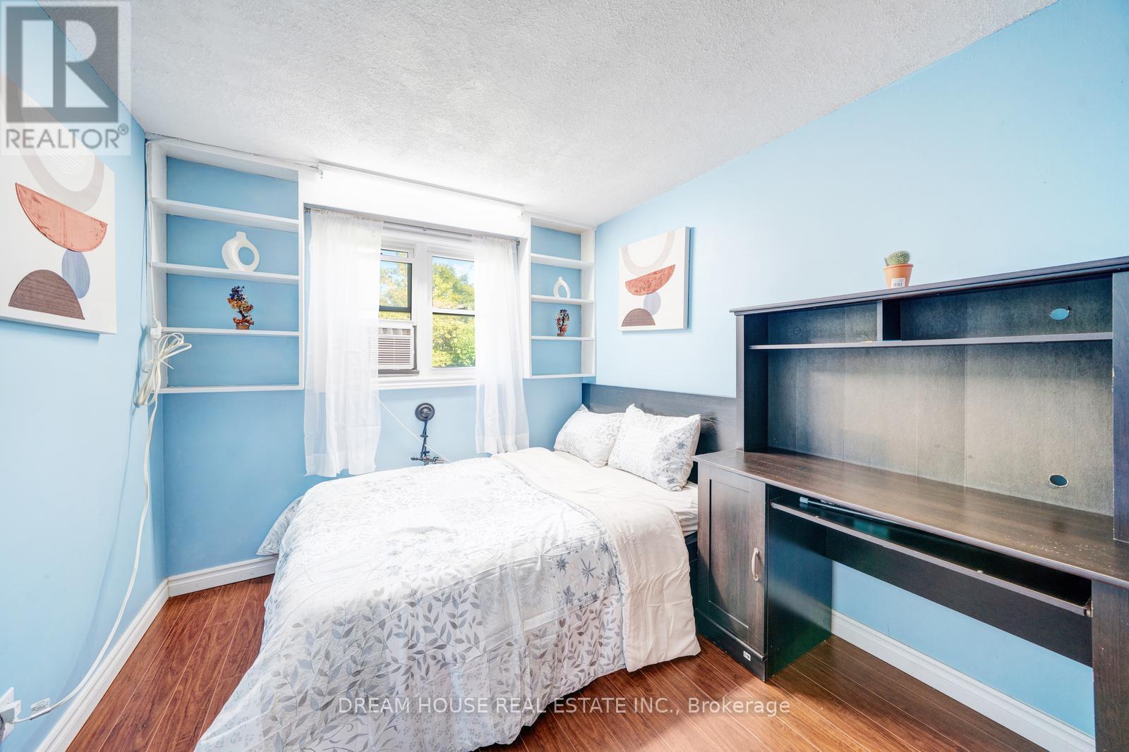 Photo 25 of 106 850 Huntingwood Drive, Toronto ON