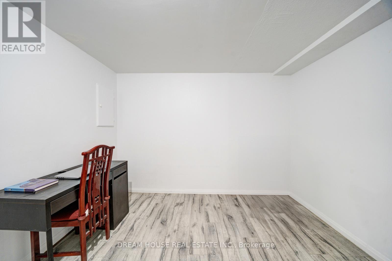 Photo 30 of 106 850 Huntingwood Drive, Toronto ON