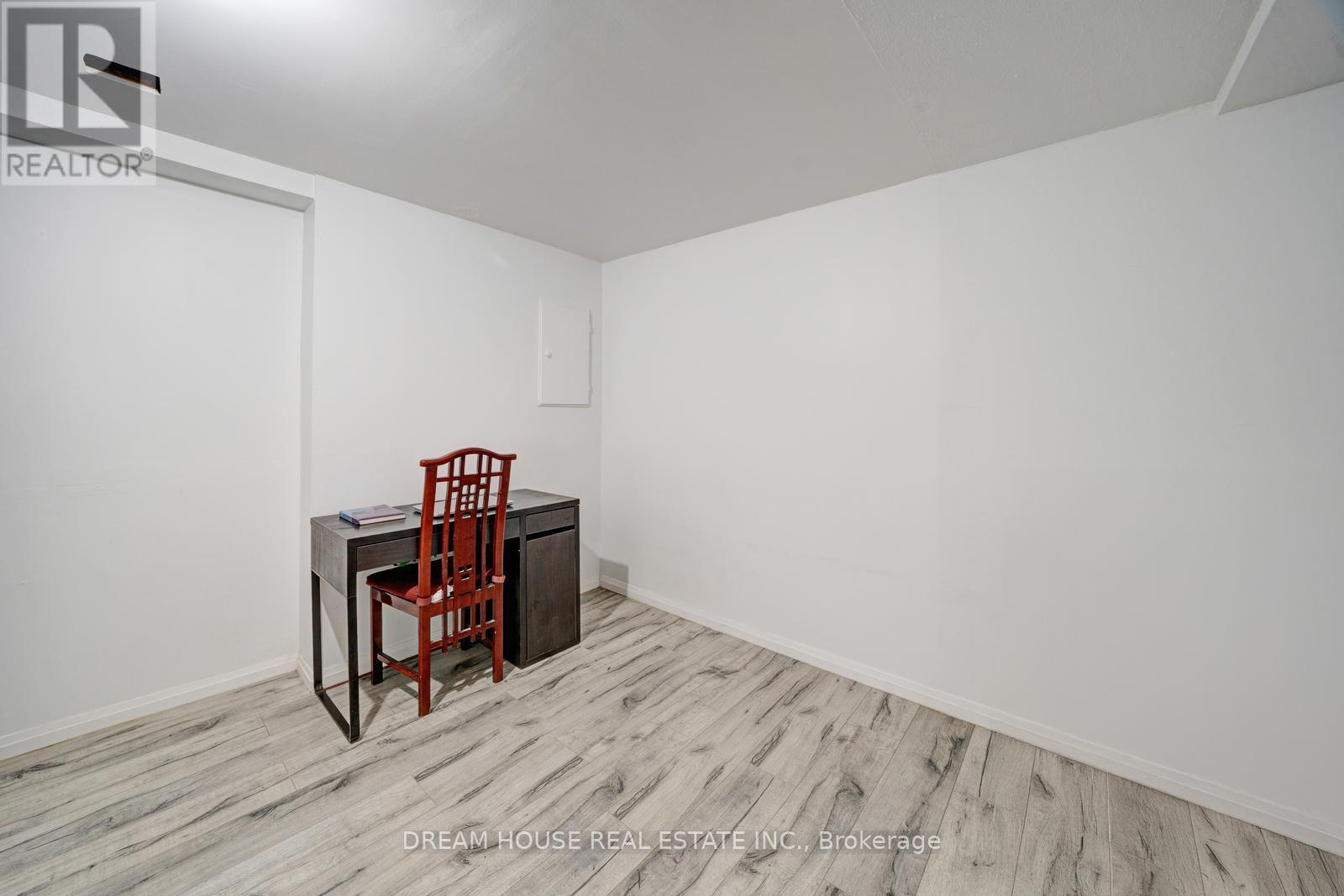 Photo 31 of 106 850 Huntingwood Drive, Toronto ON