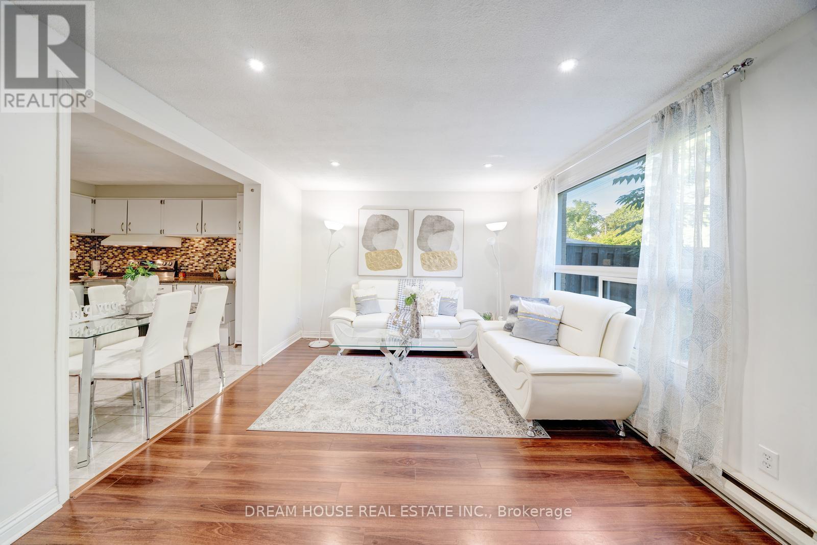 Photo 6 of 106 850 Huntingwood Drive, Toronto ON