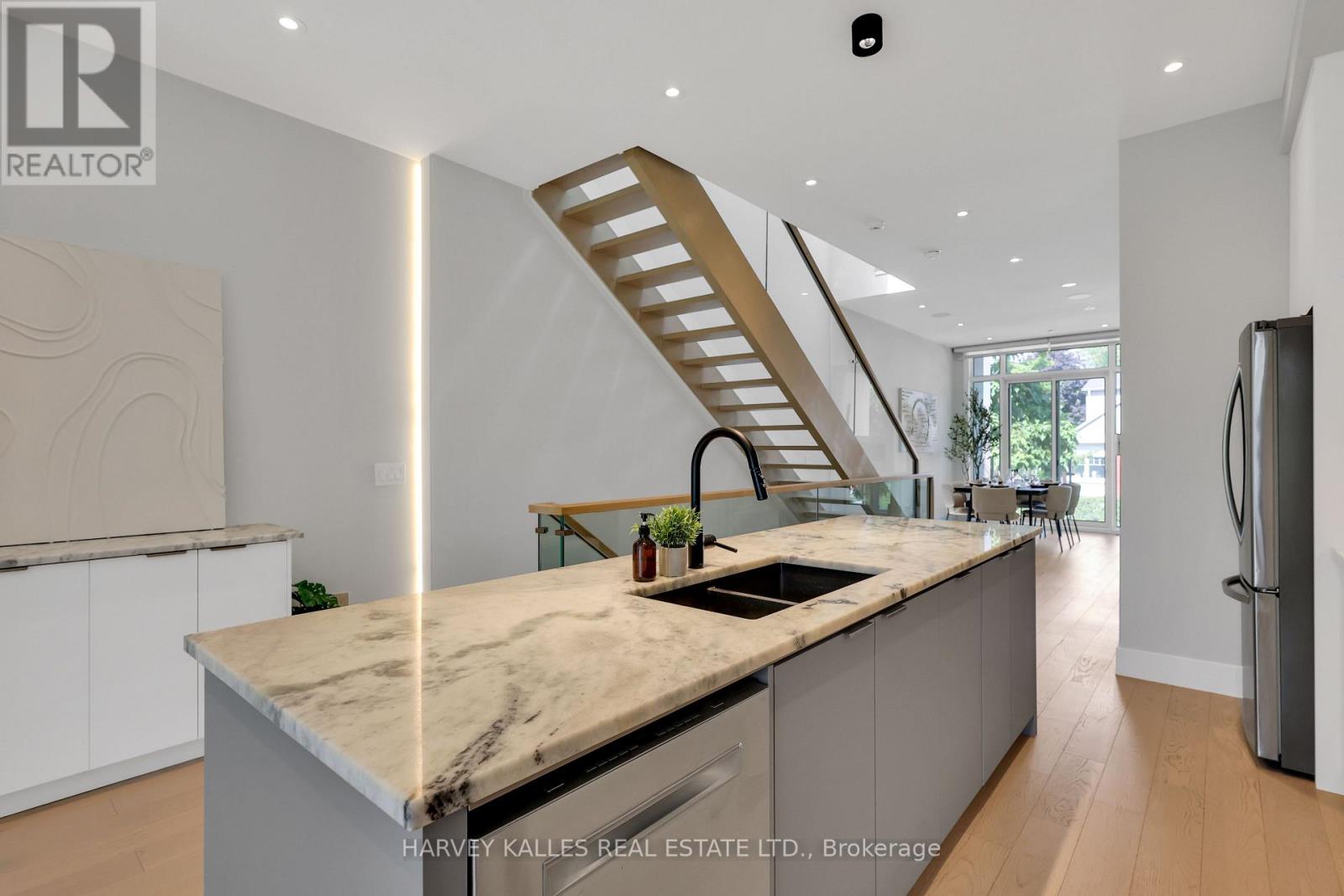Photo 12 of 167 Sammon Avenue, Toronto ON