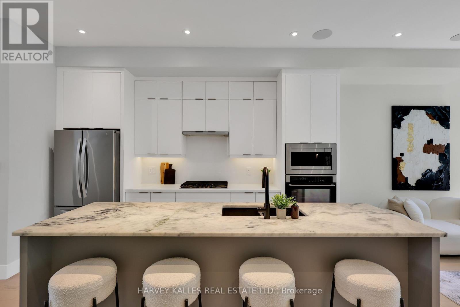 Photo 14 of 167 Sammon Avenue, Toronto ON
