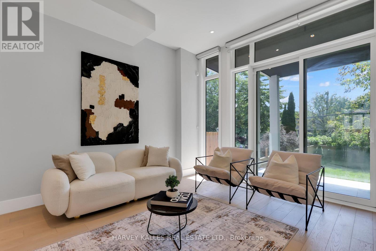 Photo 15 of 167 Sammon Avenue, Toronto ON
