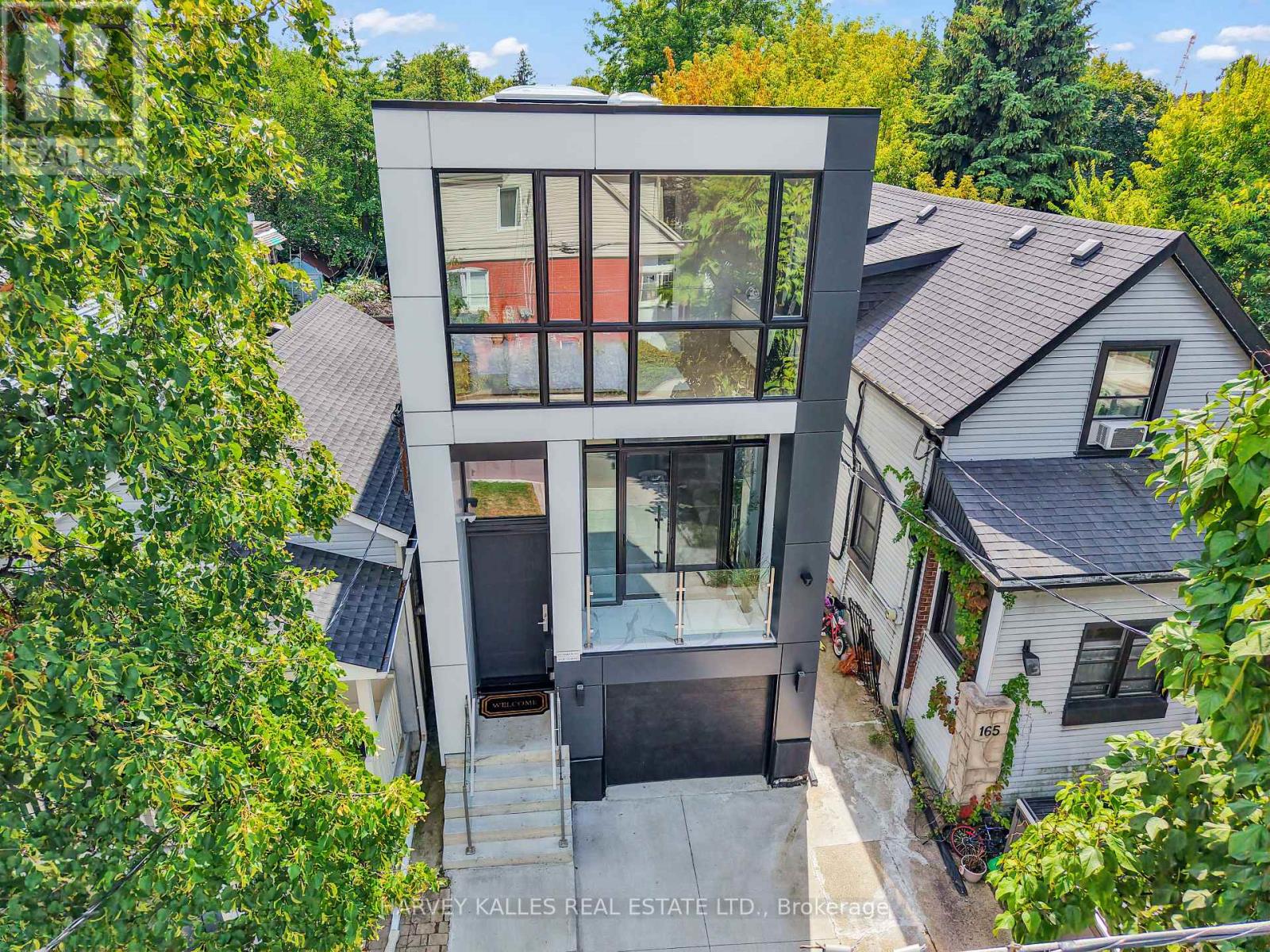 Photo 2 of 167 Sammon Avenue, Toronto ON