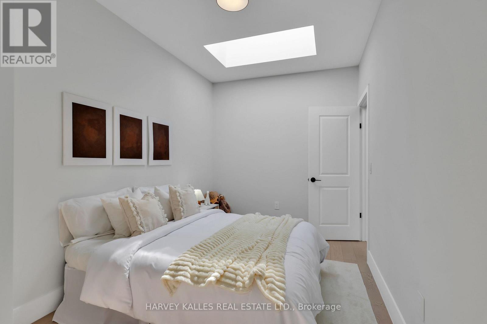 Photo 20 of 167 Sammon Avenue, Toronto ON