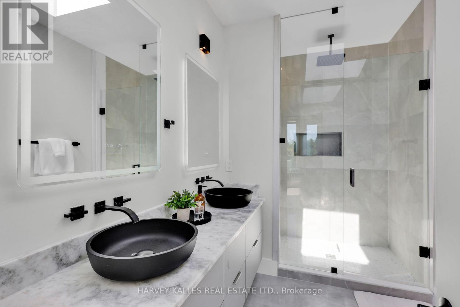 Photo 27 of 167 Sammon Avenue, Toronto ON