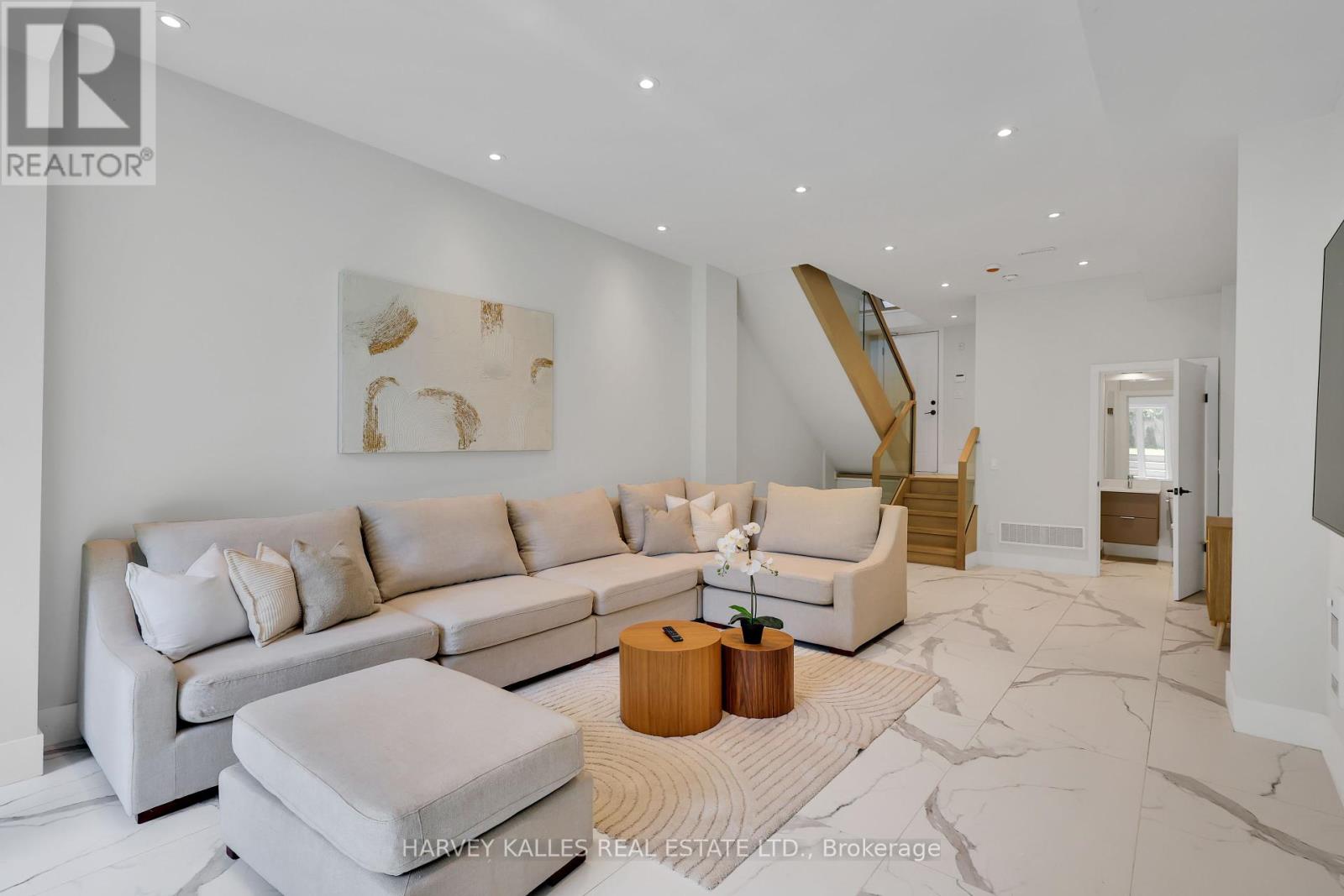 Photo 33 of 167 Sammon Avenue, Toronto ON