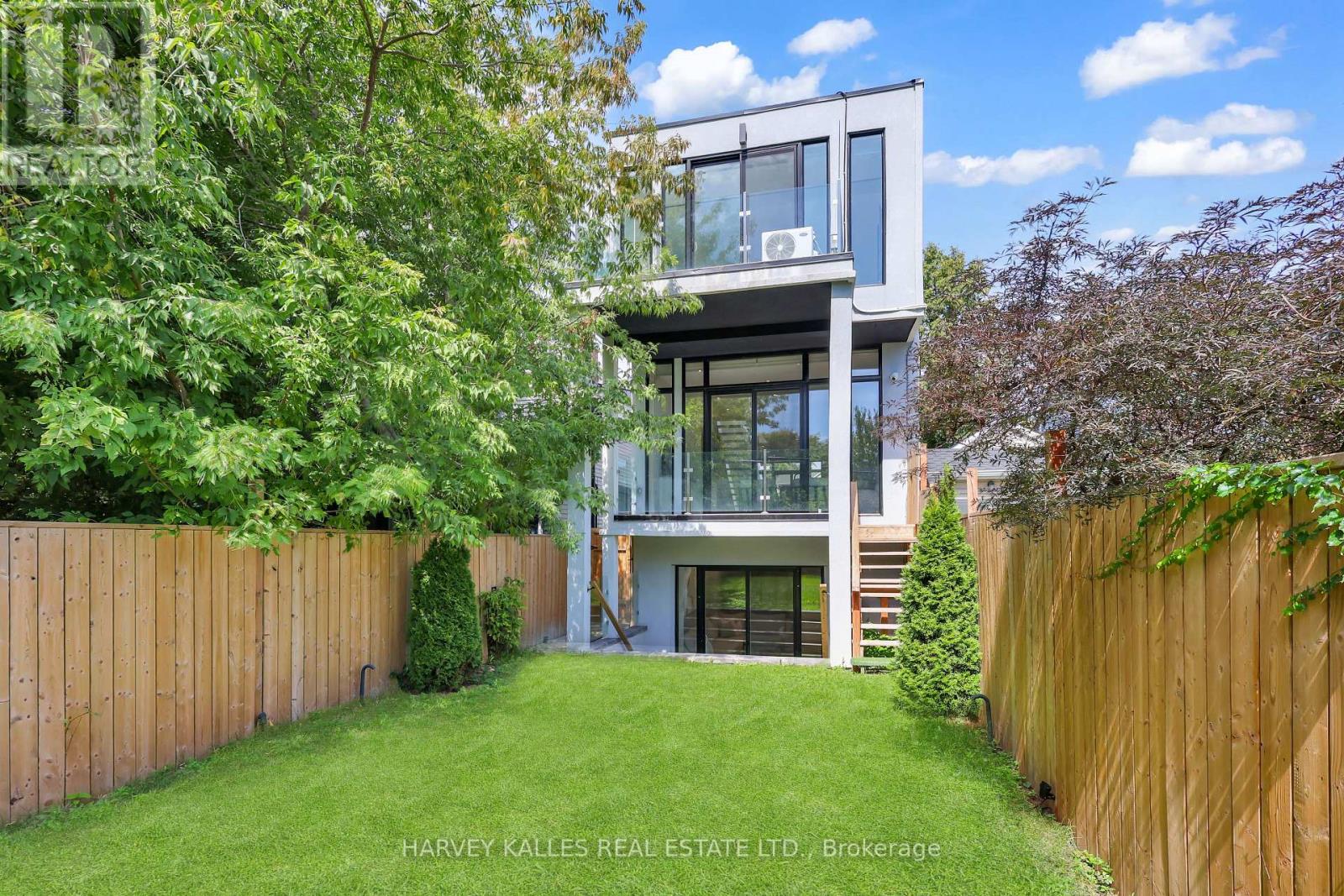 Photo 37 of 167 Sammon Avenue, Toronto ON