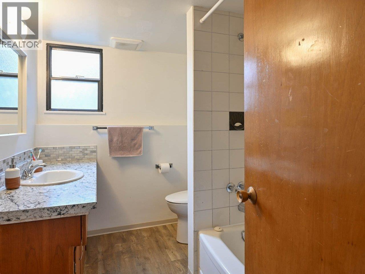 Photo 20 of 4378 W 11 Th Avenue, Vancouver BC