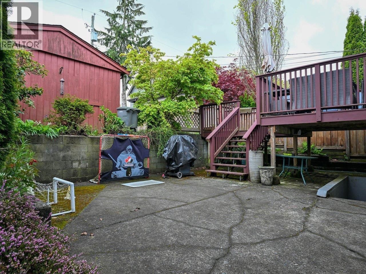 Photo 27 of 4378 W 11 Th Avenue, Vancouver BC