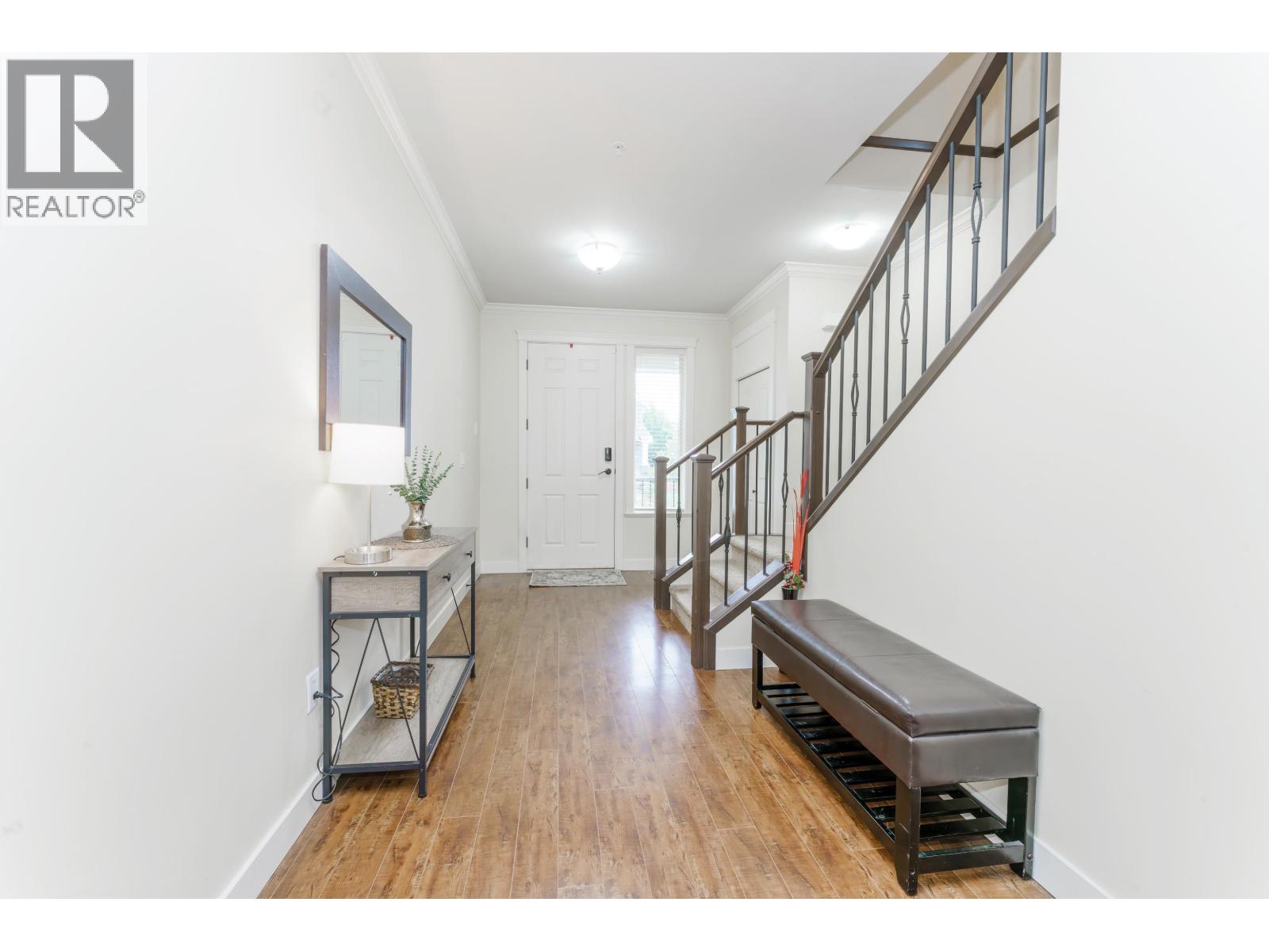 Photo 2 of 24787 105 A Avenue, Maple Ridge BC
