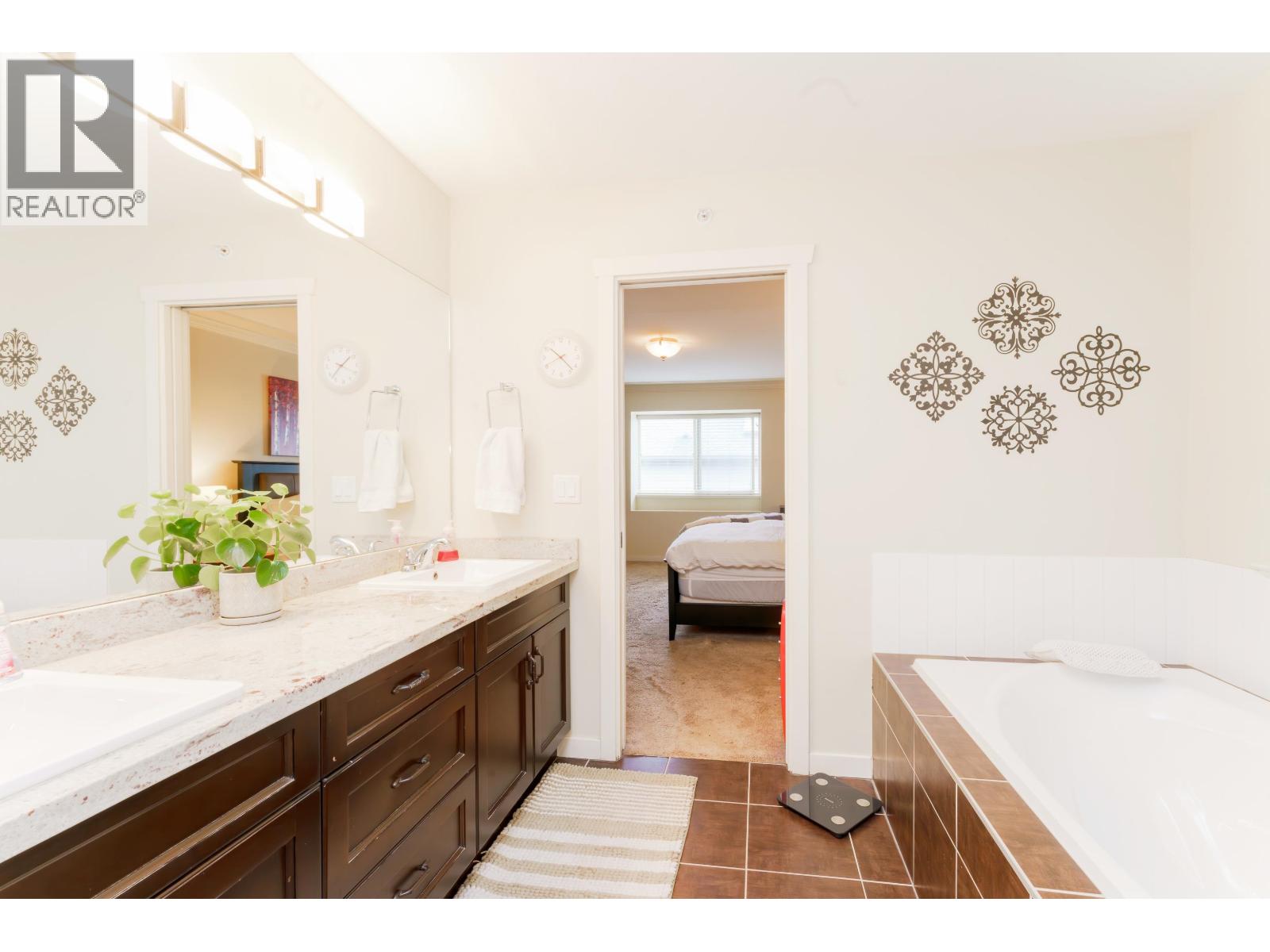 Photo 21 of 24787 105 A Avenue, Maple Ridge BC
