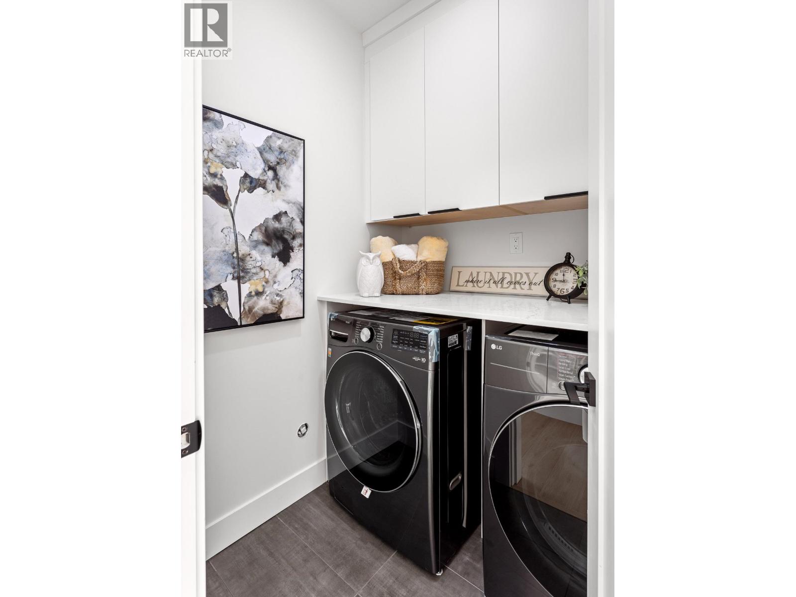 2426 FRISKIE AVENUE, Port Coquitlam