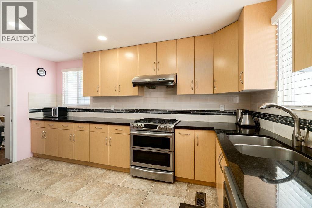 Photo 6 of 2575 E 29th Avenue, Vancouver BC