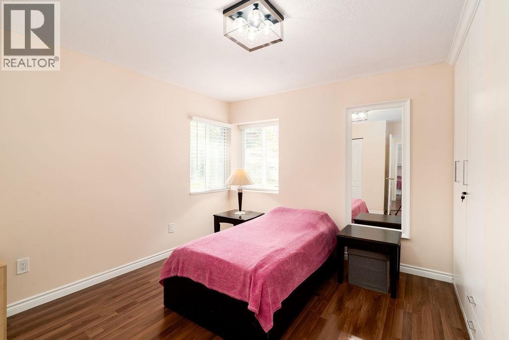 Photo 9 of 2575 E 29th Avenue, Vancouver BC