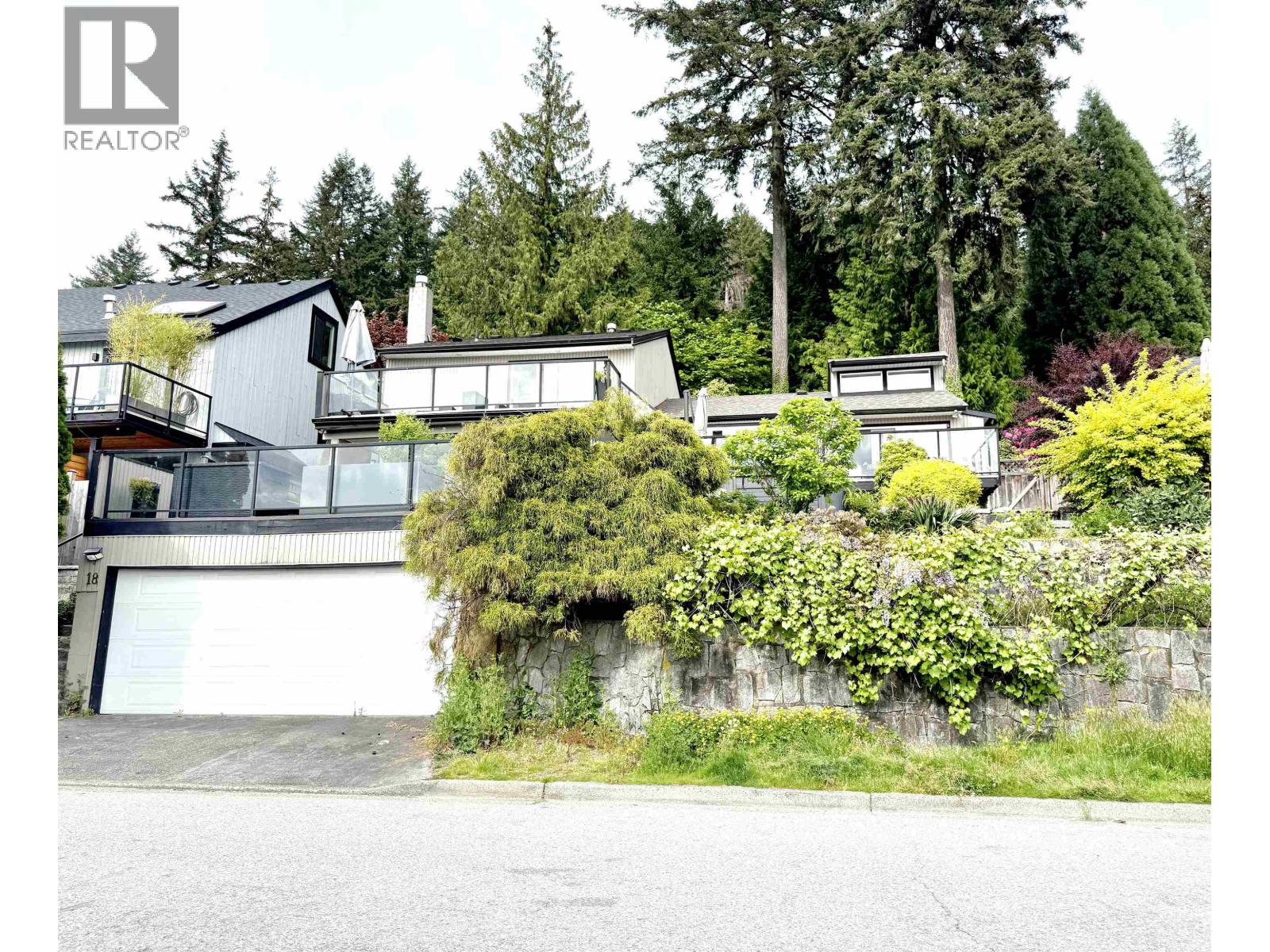 18 AXFORD BAY, Port Moody
