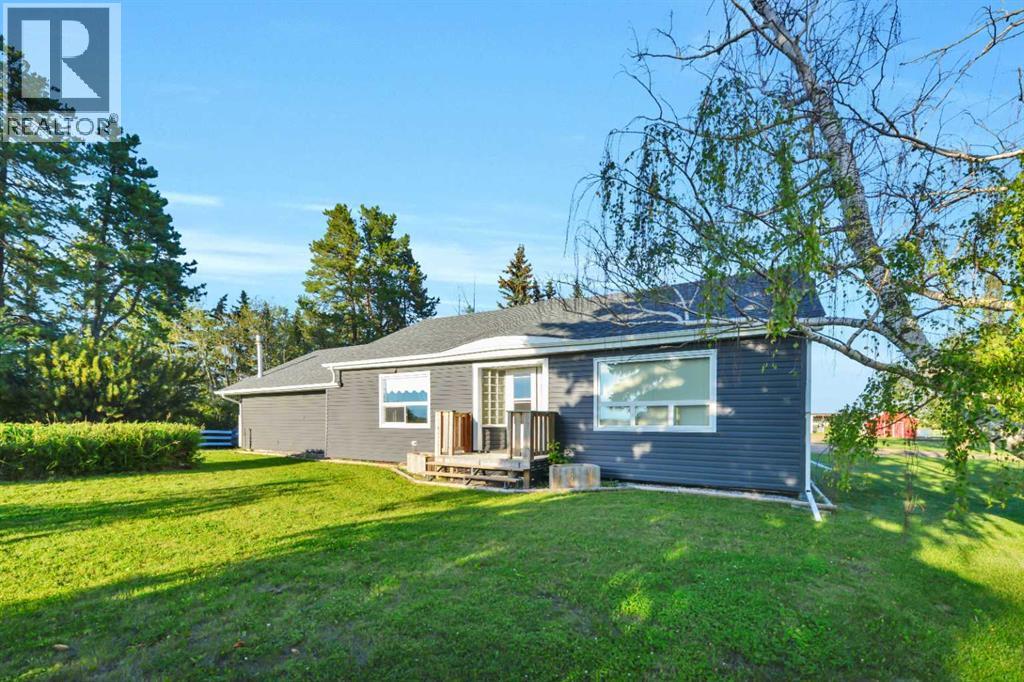 39227 RR 250, Rural Lacombe County