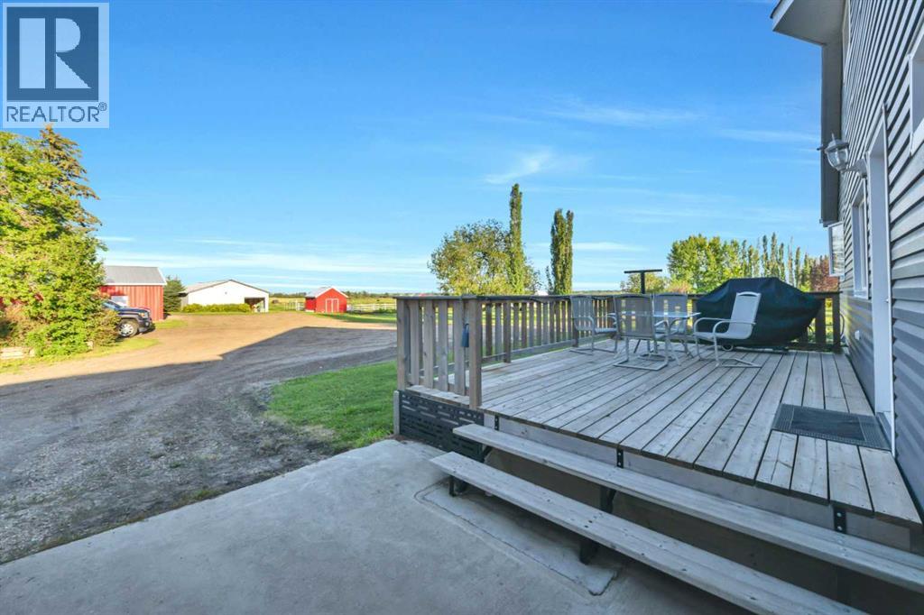 39227 RR 250, Rural Lacombe County