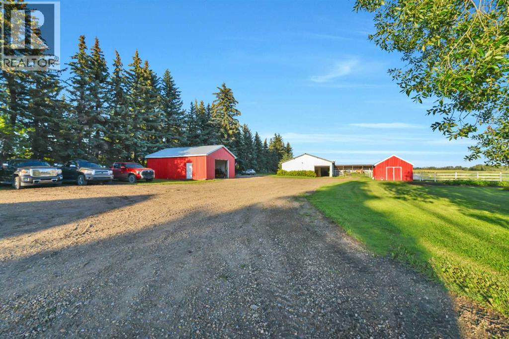 39227 RR 250, Rural Lacombe County
