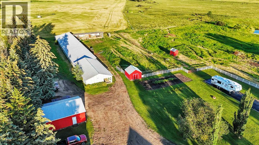 39227 RR 250, Rural Lacombe County