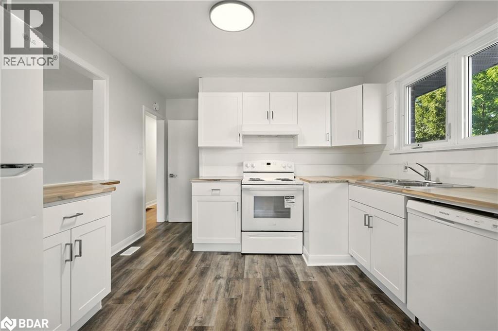 Photo 8 of 263 Scott Street, Midland ON