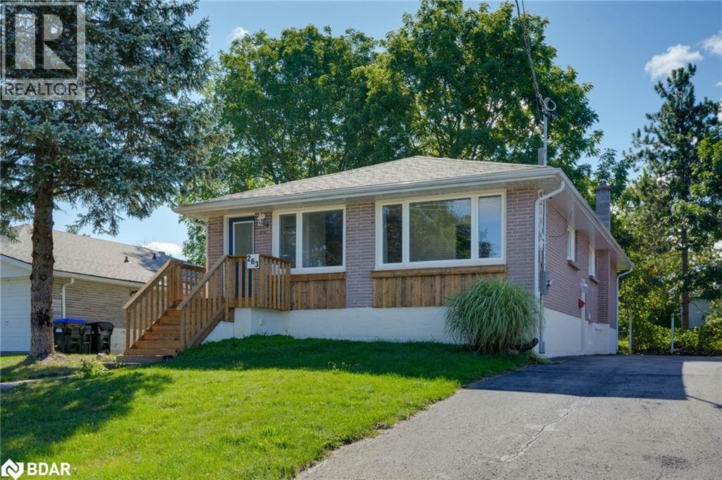 Photo 3 of 263 Scott Street, Midland ON