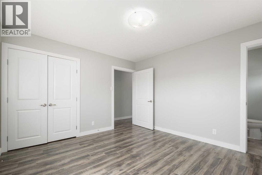 Photo 19 of 11036 7 Street Sw, Calgary AB