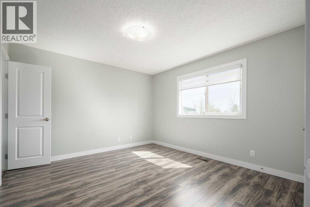 Photo 18 of 11036 7 Street Sw, Calgary AB