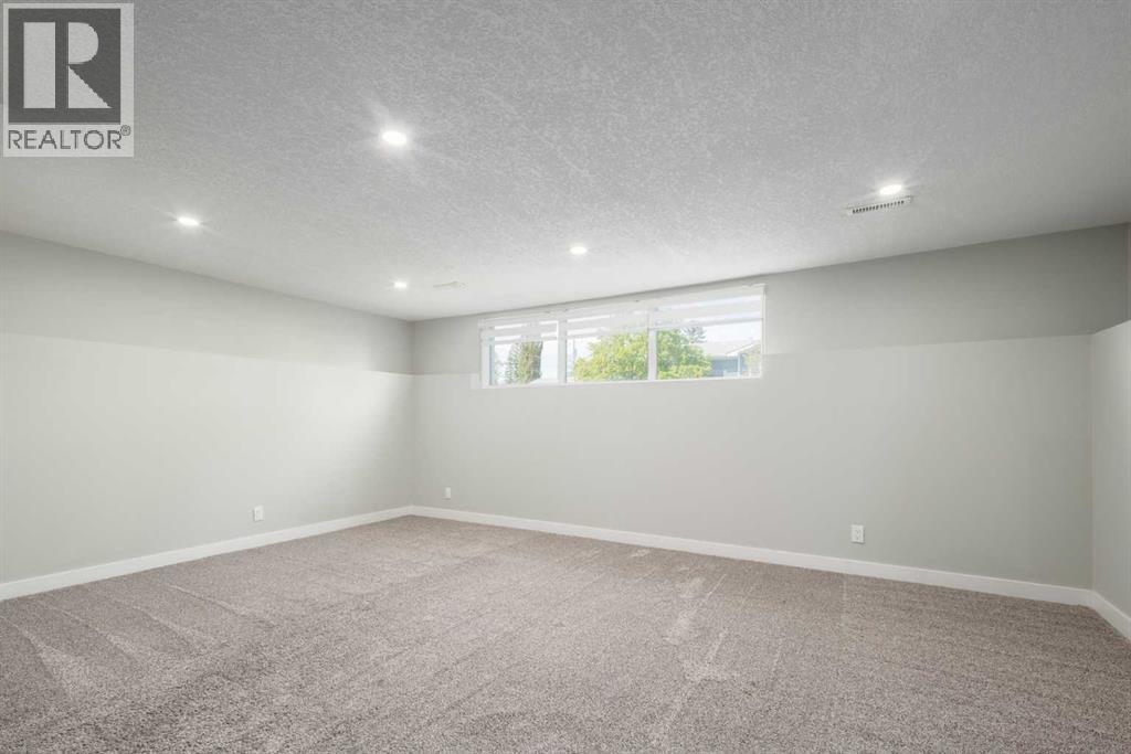 Photo 32 of 11036 7 Street Sw, Calgary AB