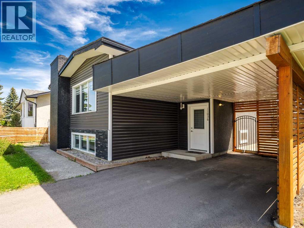Photo 3 of 11036 7 Street Sw, Calgary AB