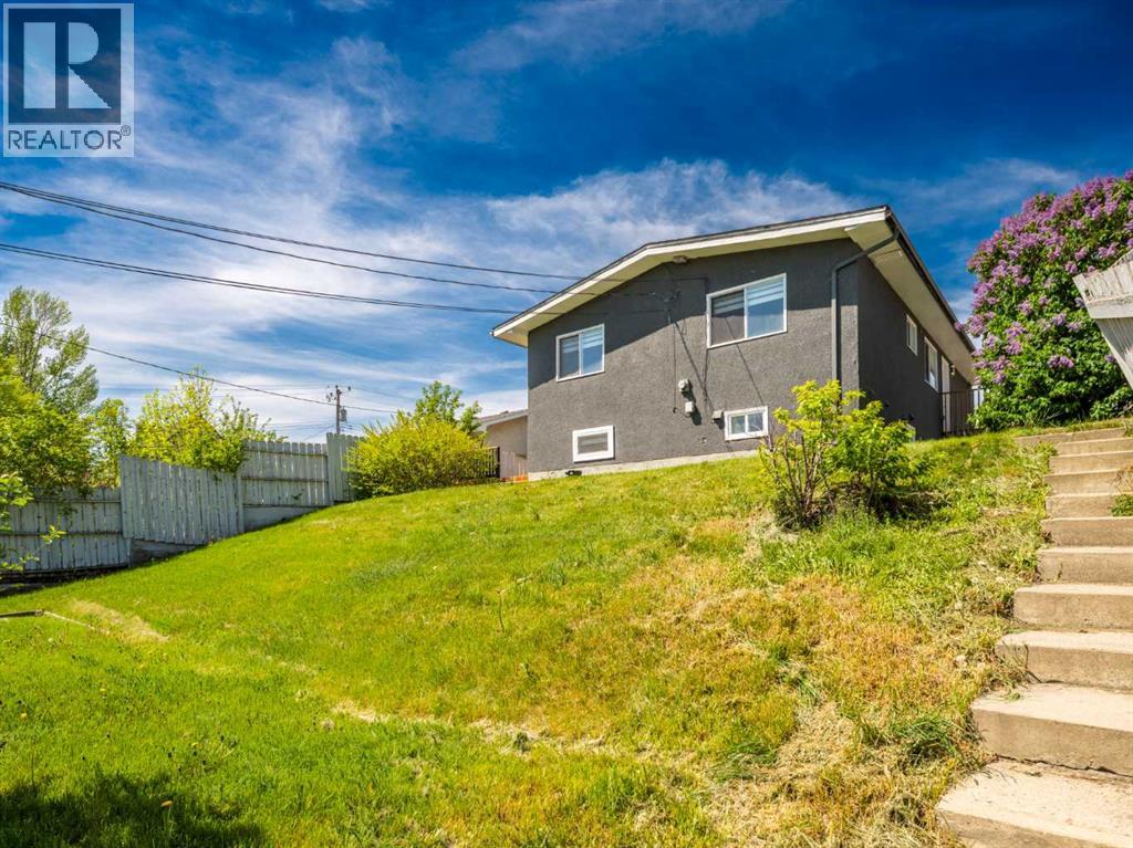 Photo 46 of 11036 7 Street Sw, Calgary AB