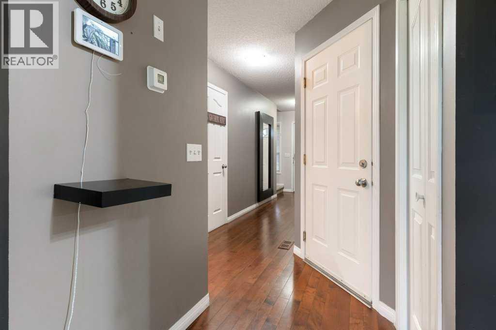 Photo 15 of 78 Citadel Meadow Gardens Nw, Calgary AB