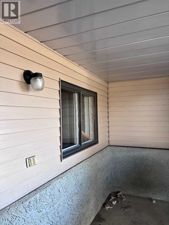 Photo 17 of 109 85 Foxbend Crescent N, Lethbridge AB