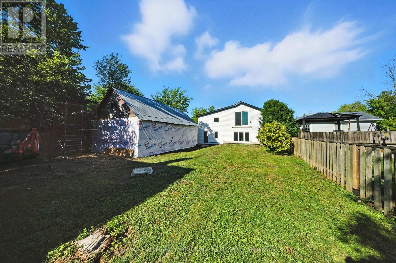 Photo 37 of 778 Sheppard Avenue, Georgina ON