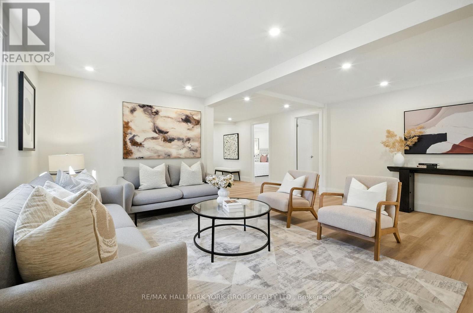 Photo 7 of 778 Sheppard Avenue, Georgina ON
