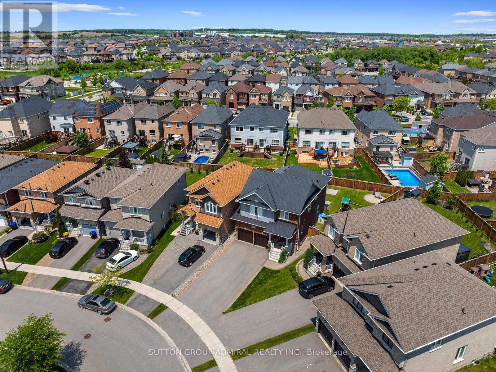 Photo 46 of 186 Romanelli Crescent, Bradford West Gwillimbury ON