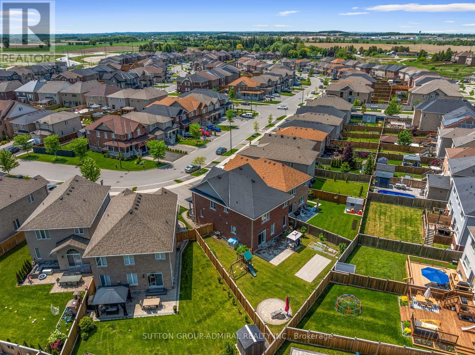 Photo 47 of 186 Romanelli Crescent, Bradford West Gwillimbury ON