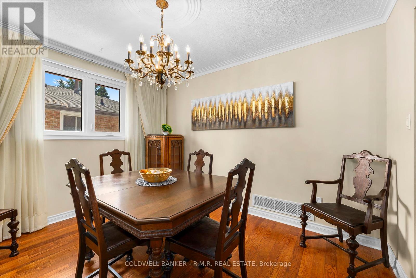 Photo 11 of 39 Ewen Drive, Uxbridge ON