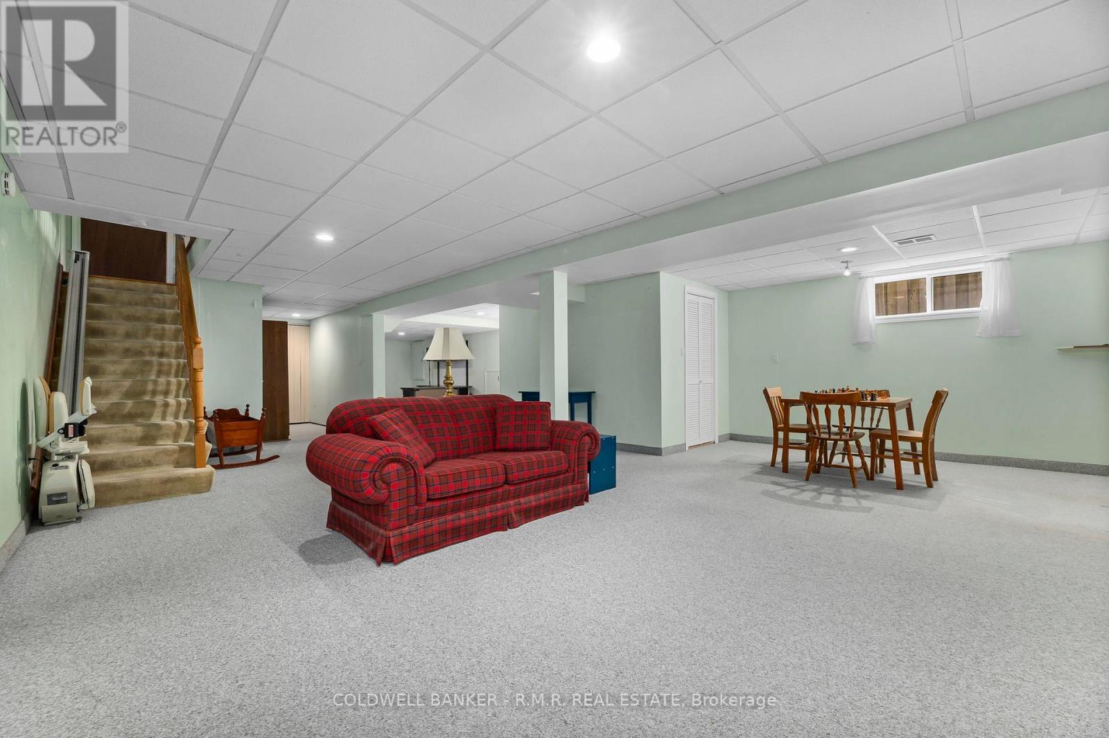 Photo 24 of 39 Ewen Drive, Uxbridge ON
