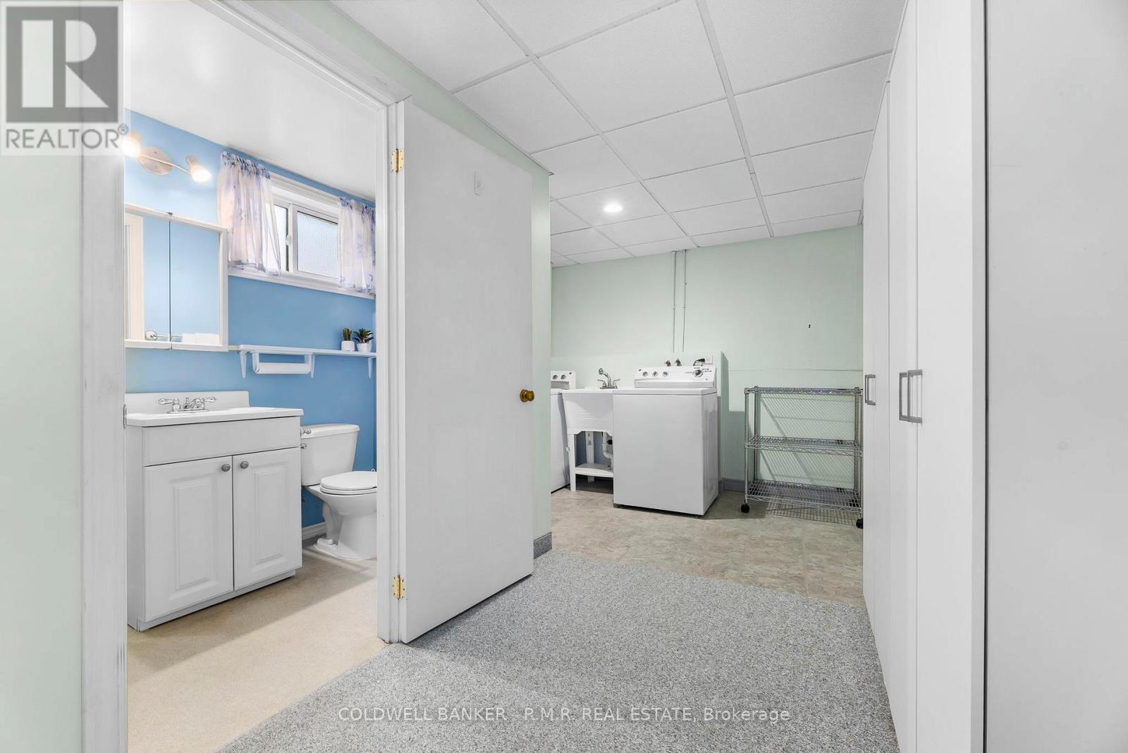 Photo 30 of 39 Ewen Drive, Uxbridge ON